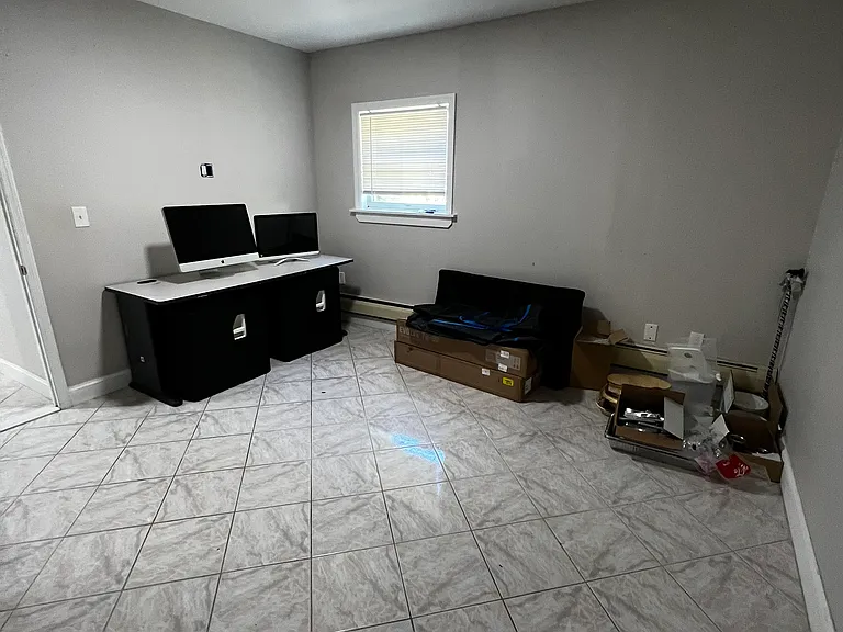 Edwards Pl — Photo 10