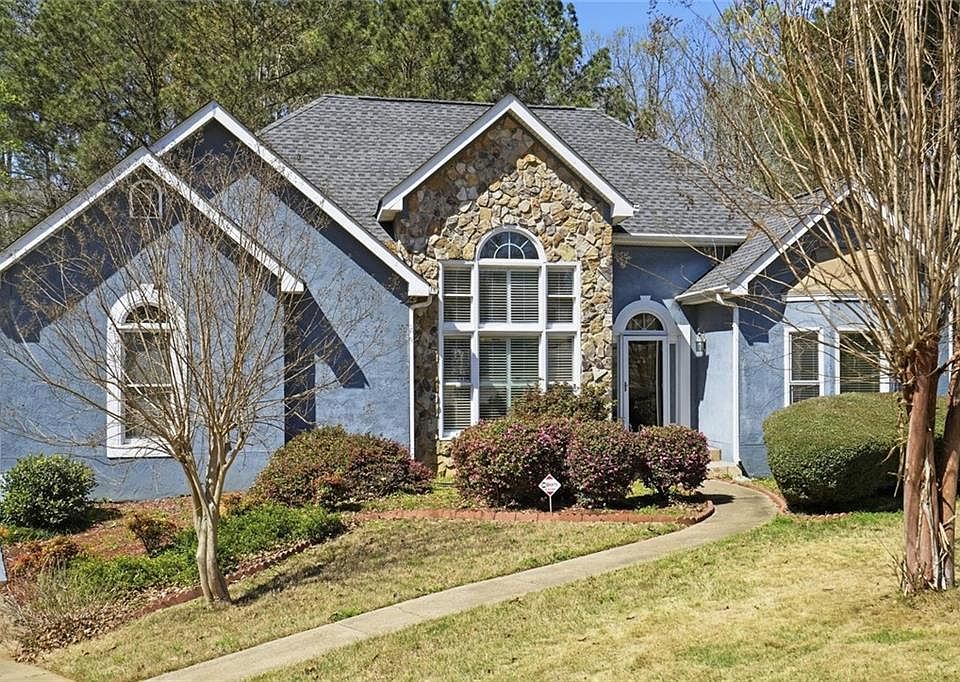 1st image of 116 Fairbrook Ln