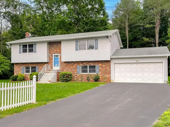 21655 Galatea St, Lexington Park, MD 20653