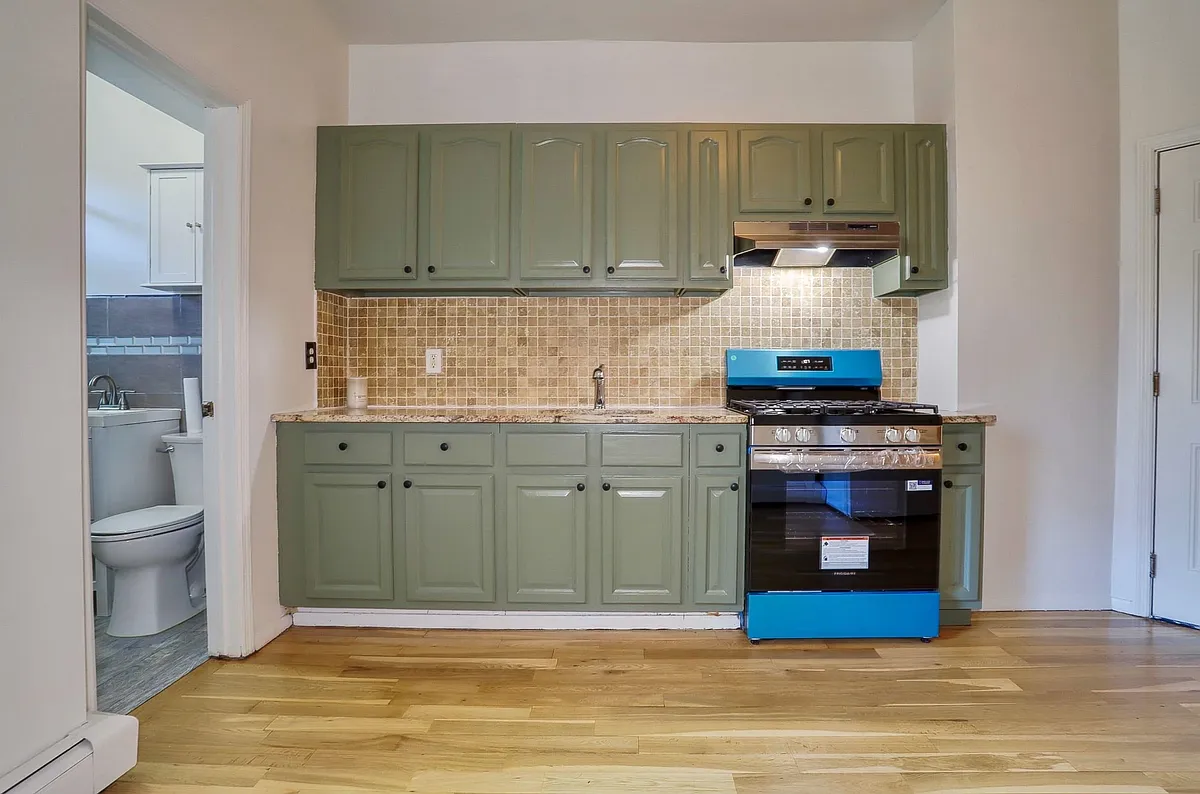 Building Photo - 211 Webster Ave #1L