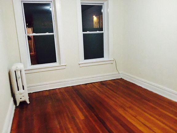 5th image of 3064 49th St