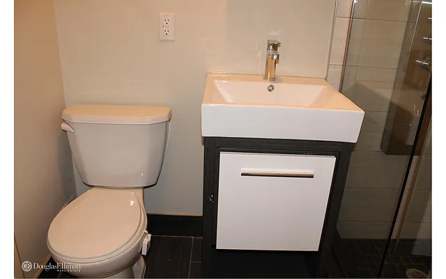 Rented by Douglas Elliman | media 34