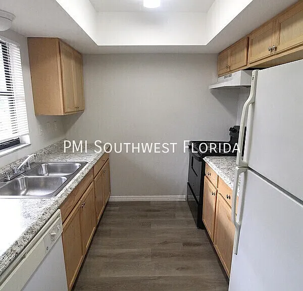 4812 27th St W — Photo 3