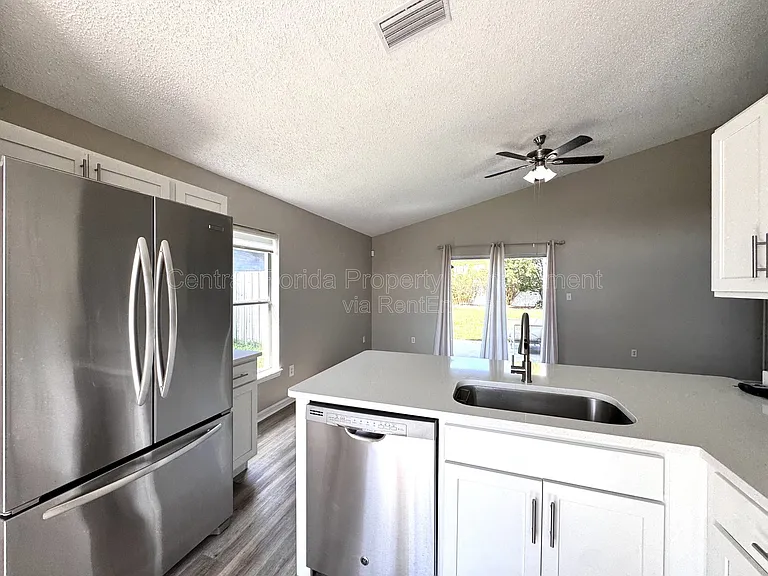 7305 Marseille Cir — Photo 8
