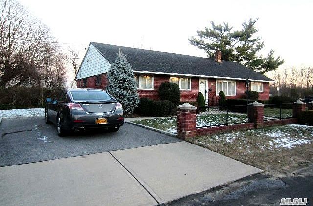 2nd image of 25 Common St