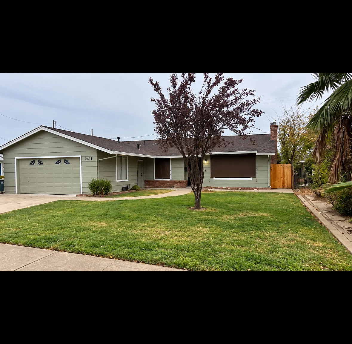 4 bed, 1376 sqft, $2,400 — Photo 1
