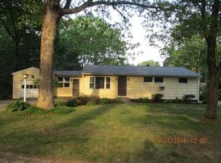 24 Moswansicut Lake Dr, Scituate, RI 02857