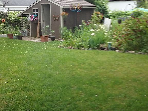 3rd image of 1121 Summer St