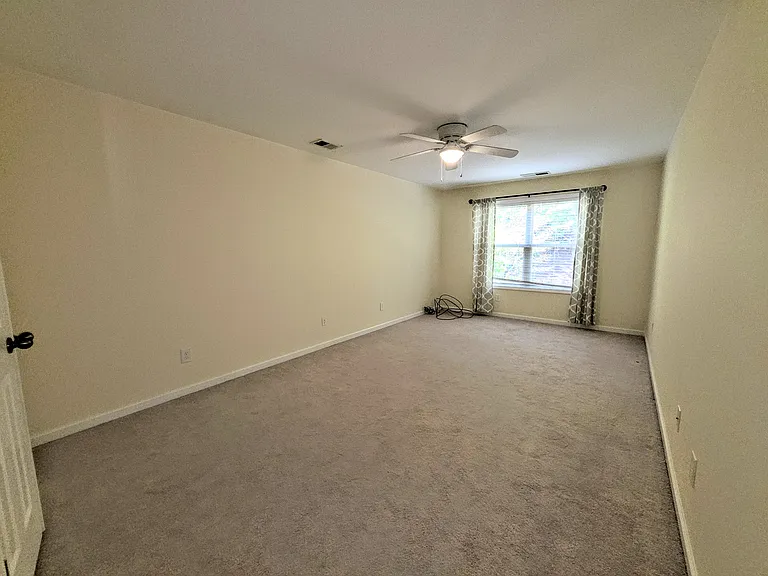 113 Macalester Dr — Photo 21