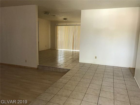 2nd image of 1661 Silver Mesa Way