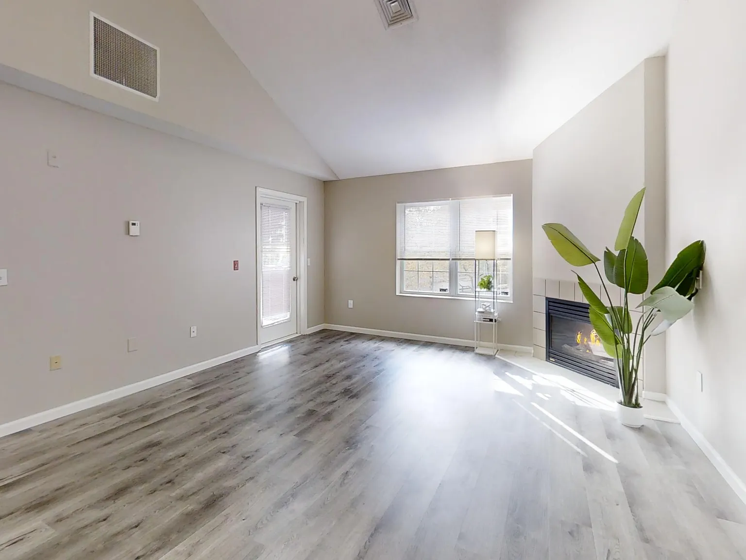 The Manchester Apartment Homes — Photo 4