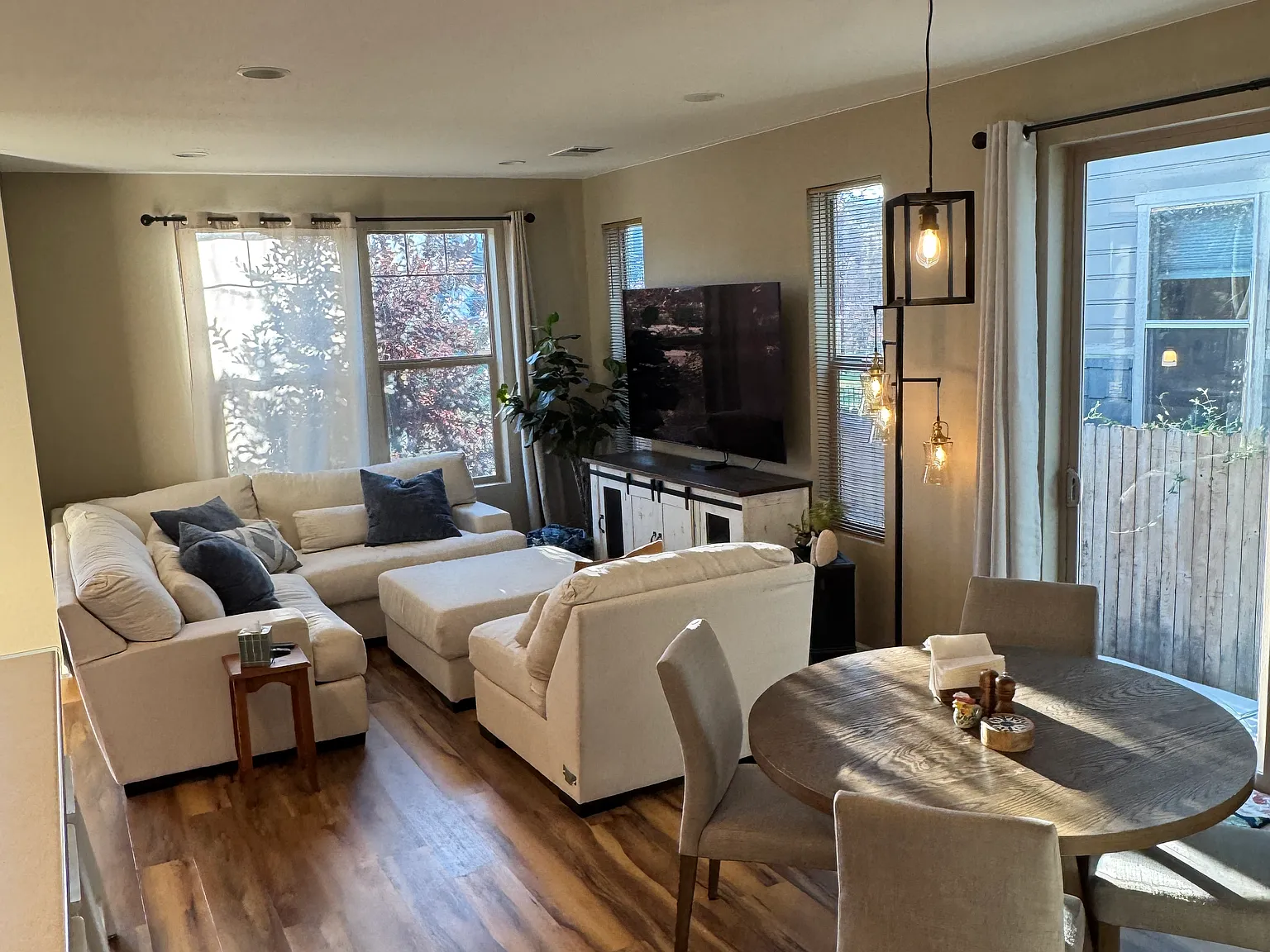 3 bed, 1532 sqft, $4,195 — Photo 3