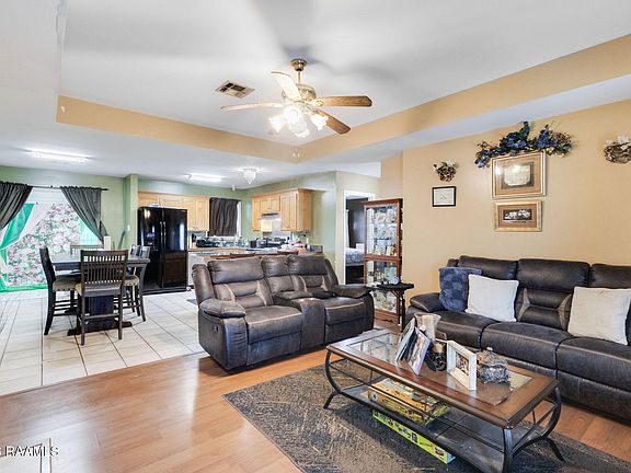 5th image of 310 Sedric Dr