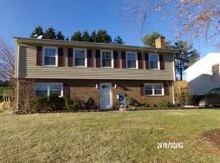 1948 Cambridge Dr, Vinton, VA 24179