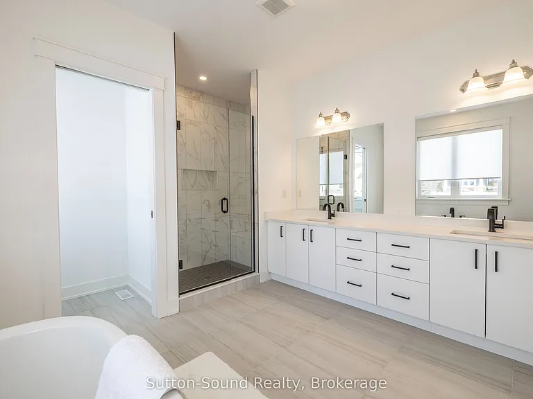 116 Laurens Ln — Photo 18