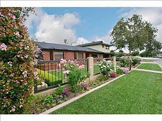 1st image of 861 Country Club Ln