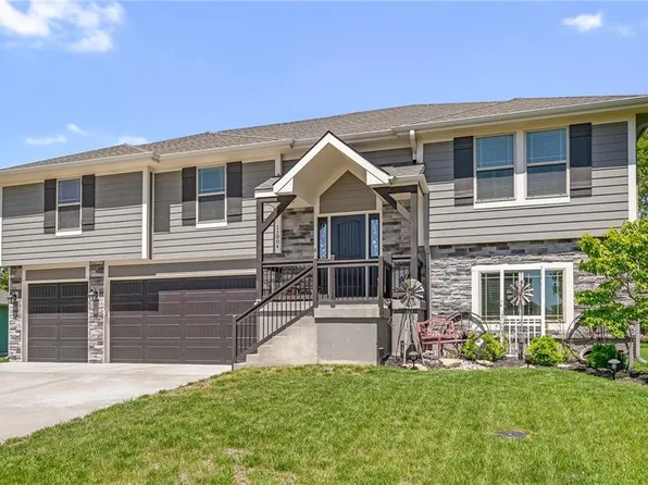 11804 Centennial St, Peculiar, MO 64078