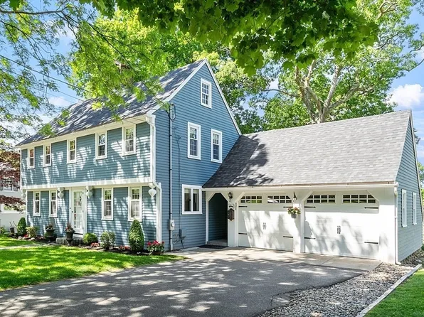 66 Cochrane St, Melrose, MA 02176