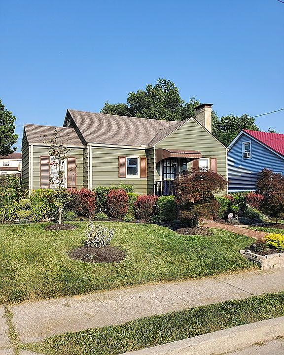1st image of 212 Hillcrest Ave