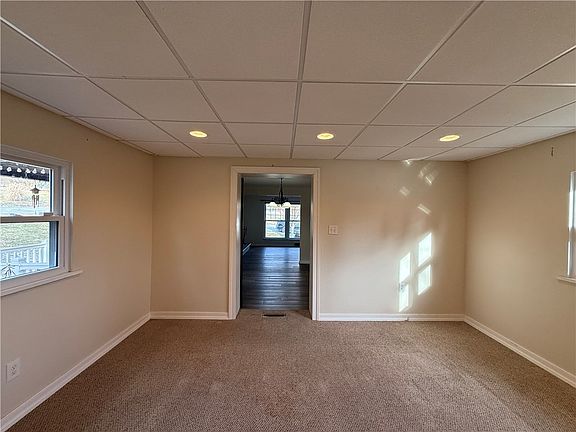 5th image of 103 Willett Dr