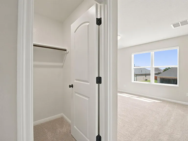 212 Swinging H Ln — Photo 24