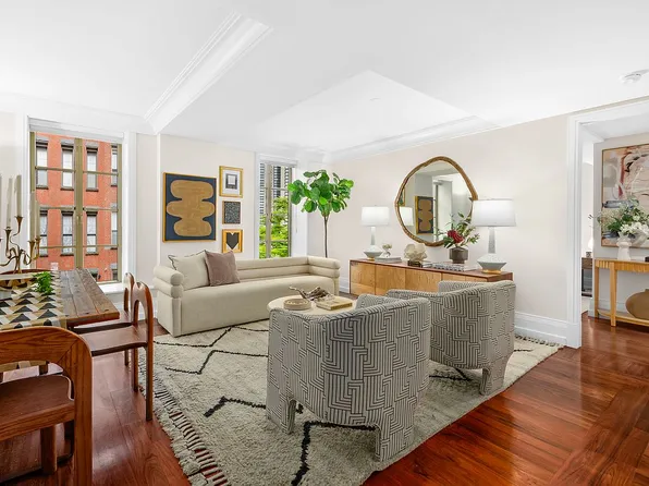 140 E 63rd St APT 9B, New York, NY 10065