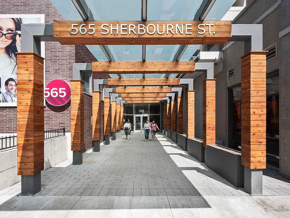 565 Sherbourne St