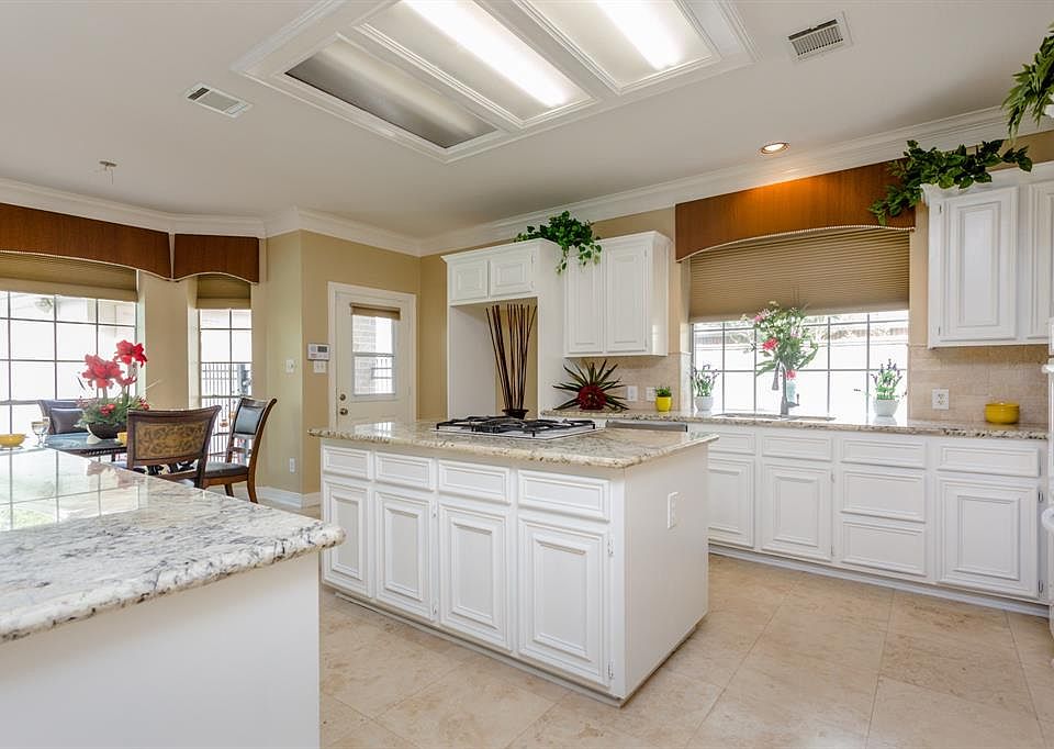 1st image of 7611 Shady Way Dr