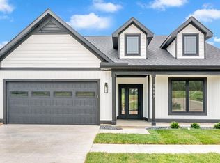 7605 W Julia Dr, Ellettsville, IN 47429