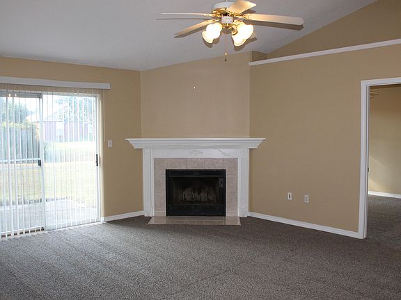 5th image of 2483 Houston Cir