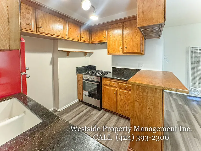 134 Chautauqua Blvd. — Photo 4