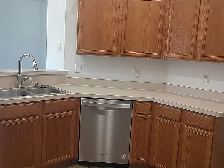 518 Morningside Ct — Photo 9