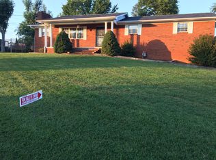 7308 Palmyra Dr, Knoxville, TN 37918