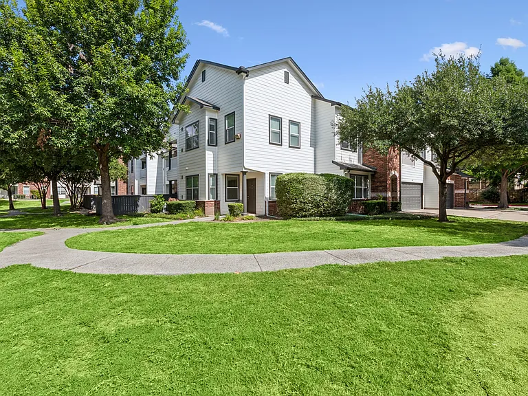 Parmer Place — Photo 17
