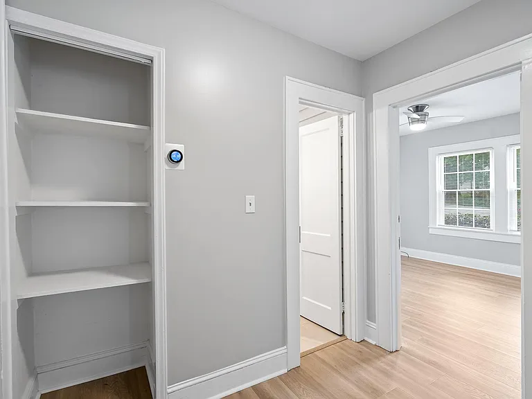 206 Woodale Dr — Photo 14