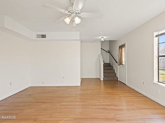 4th image of 206 Dublin Cir APT E