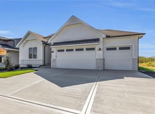 16465 S Penrose Ln, Olathe, KS 66062