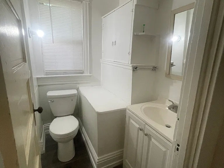 2516 Wirt St — Photo 14