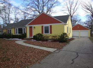 104 Metcalf Rd, North Attleboro, MA 02760