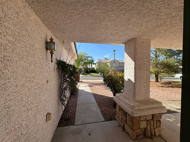 2883 Cordillera Dr — Photo 4