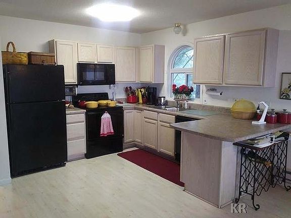 5th image of 671 W Long Lake Dr