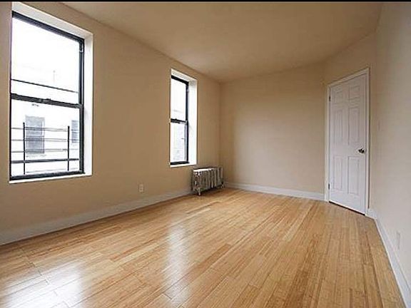 3rd image of 11860 Metropolitan Ave APT 4D