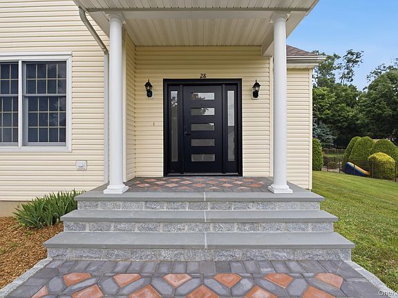 3rd image of 28 Hynard Place