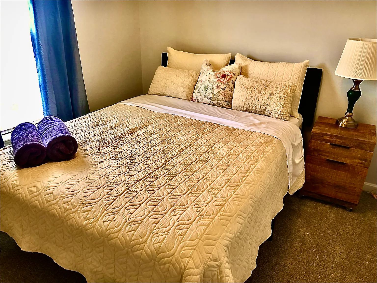 3 bed, 2.5 bath, 1247 sqft, $800 — Photo 2