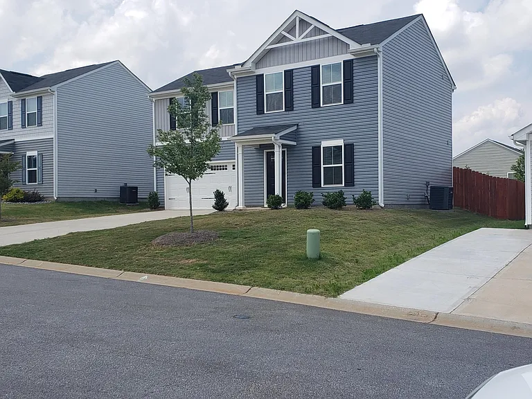 340 Maplestead Farms Ct — Photo 3