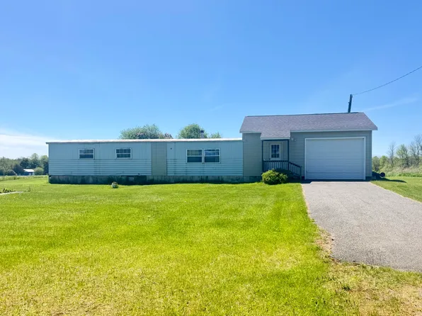 19 Lyons Rd, Plattsburgh, NY 12901