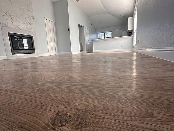4th image of 2336 Dalewood Ln