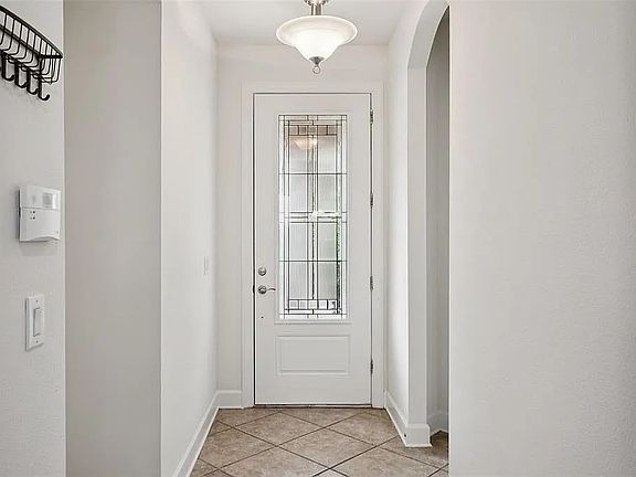 4th image of 16036 Bella Woods Dr