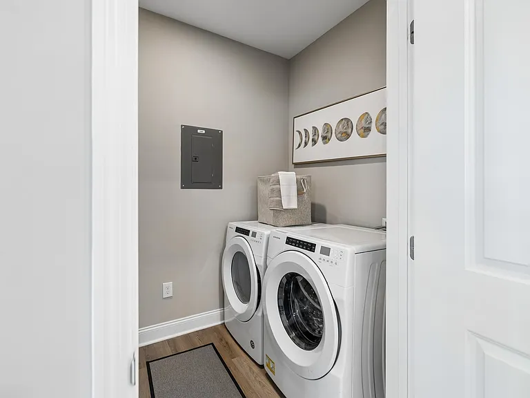 Serene - 2 Bed / 2 Bath - 950 Sq.Ft.