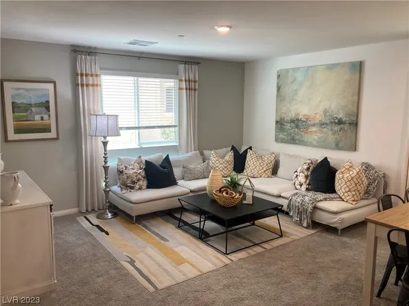 2828 Desert Mosaic Ln #5, Las Vegas, NV 89183